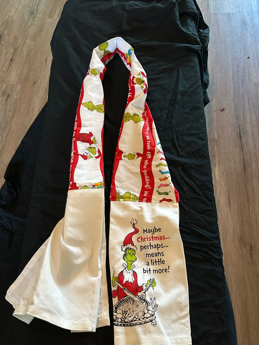 Green elf Christmas kitchen boa