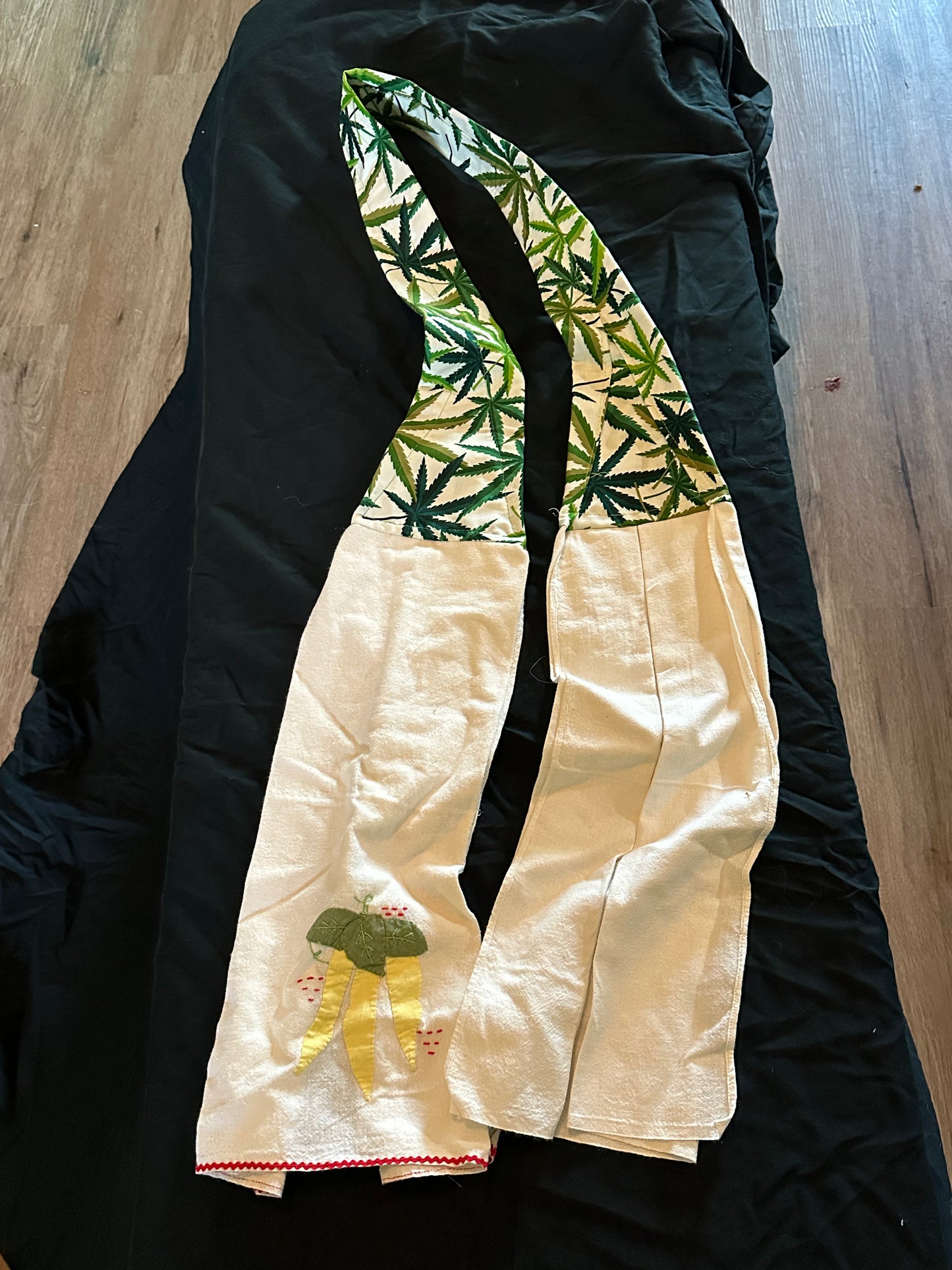 Vintage Cannabis Kitchen boa